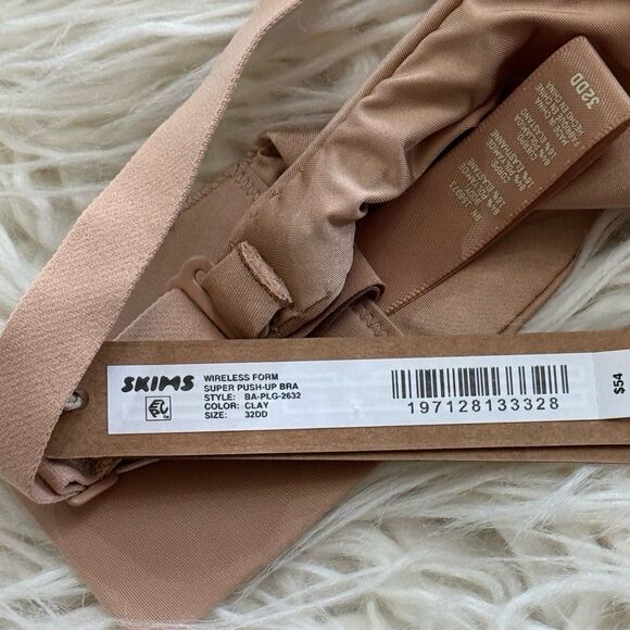 Skims Wireless Super Push up Bra Clay Size 32DD - Picture 7 of 7